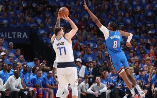 开云官方-东契奇回勇全队集体爆发 独行侠完美一战扳平比分